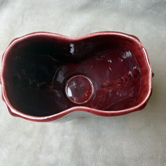 Vintage Burgandy Red Pottery‎ Vase Heart Shaped  USA 230 - Picture 3 of 7